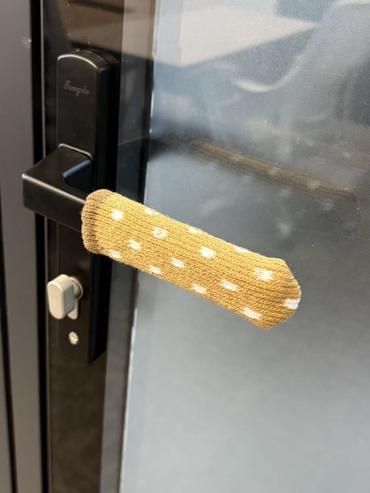 Handlush Tan Polka Dot Knit Handle Sleeve, Patterned Fabric Cover for Door & Cabinet Handles